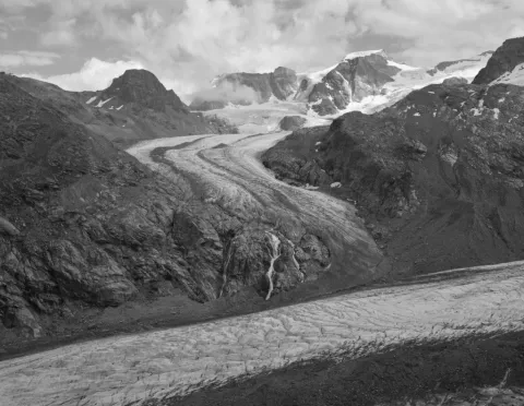Ľadovec Morteratsch v masíve Bernina, Švajčiarsko
