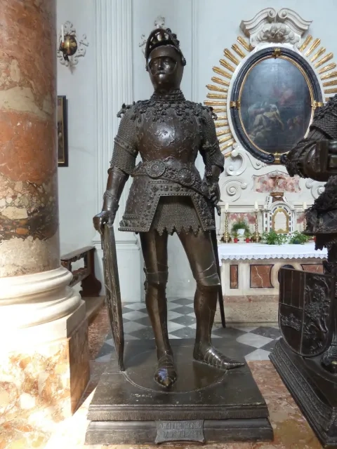Kráľ Artuš, pamätník cisára Maximiliána I., Hofkirche, Innsbruck, A. Dürer, P. Vischer st. a Artušov majster, 1513

