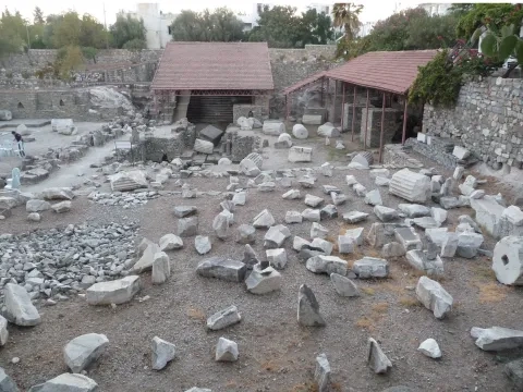 Halikarnas: archeologické nálezy Mausóleionu