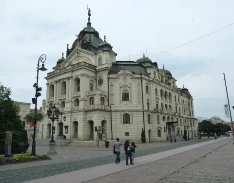 Mestské divadlo v Košiciach, 1894 – 99, podľa projektu Adolfa Langa a Antala Steinharda
