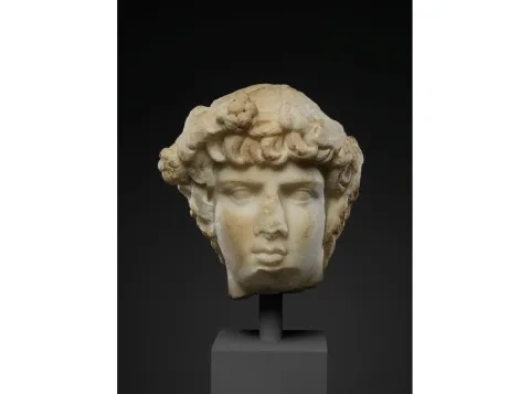 Fragment busty Antinooa, okolo 130 – 38, Metropolitné múzeum umenia, New York