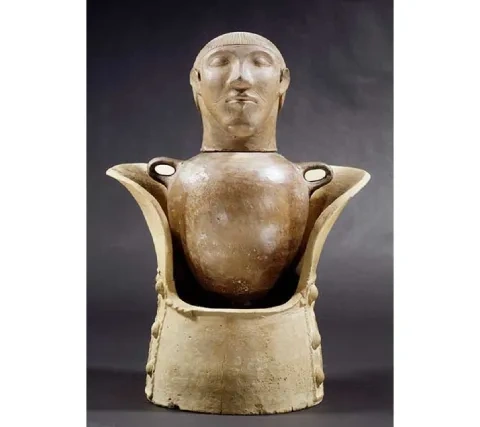 Etruská hlinená antropomorfná urna, tzv. kanopa, 1. pol. 6. stor. pred n. l., Berlínske štátne múzeá