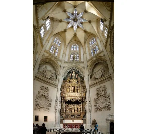 Interiér kaplnky Capilla de los Condestables