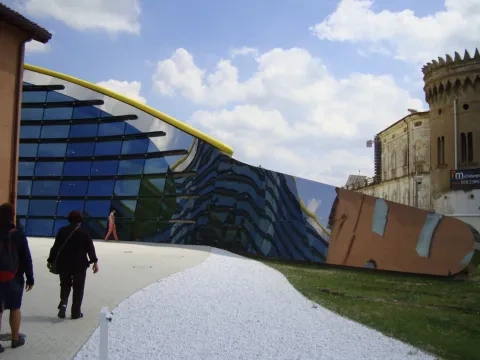 Jan Kaplický: Museo Casa Enzo Ferrari, 2012, Modena
