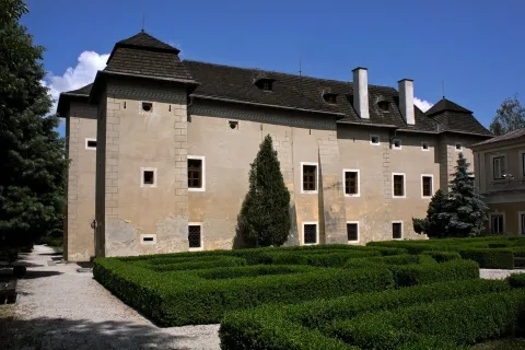 Renesančný kaštieľ v Brodzanoch, 2. pol. 16. – zač. 17. stor.
