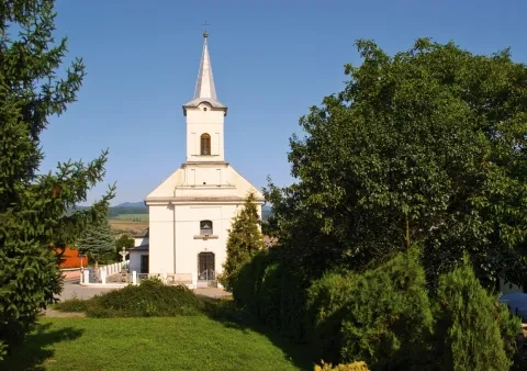 Klasicistický rímskokatolícky Kostol sv. Michala archanjela, 1819