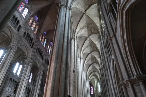 Interiér katedrály Saint-Étienne