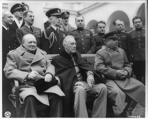 Jaltská konferencia, zľava W. Churchill, F. D. Roosevelt a J. V. Stalin