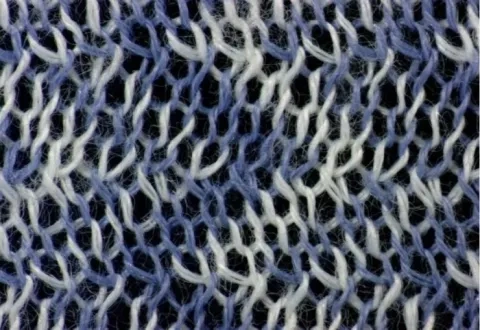 Atlasová väzba pletenín