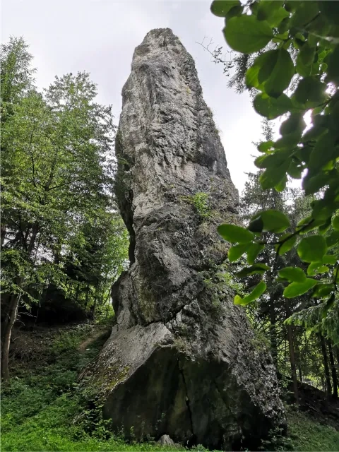 Prírodná pamiatka Hričovská skalná ihla