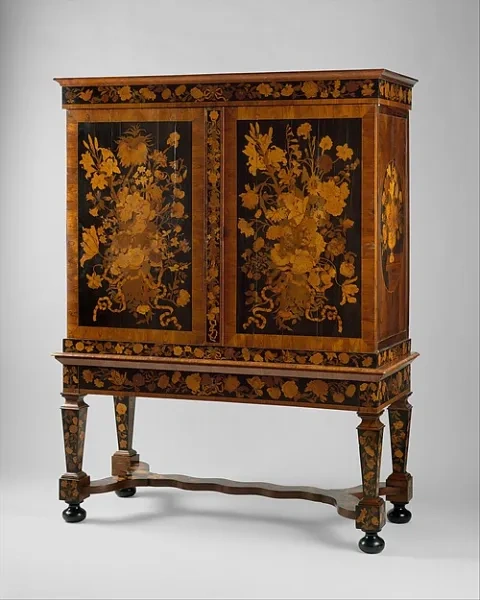 Holandský kabinet (kabinetná skrinka) na vysokých nohách, okolo 1700 – 10