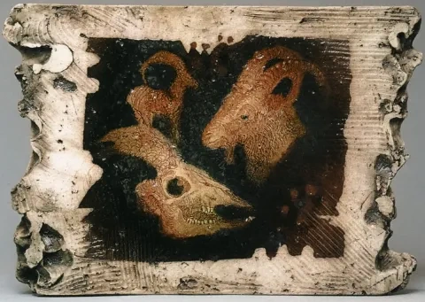 Ilja Holešovský: Znamenie kozorožca, keramika, 2000