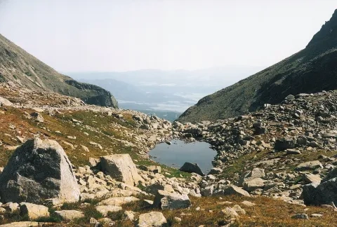 Pozostatky ľadovcovej erózie v Mlynickej doline (Vysoké Tatry) 