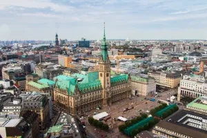 Pohľad na mesto Hamburg, v popredí budova radnice, 1886 – 97
