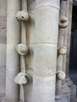 krab: kraby na veži katedrály Notre-Dame v Paríži, 1220 – 50 