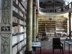 Kláštorná knižnica v bývalom benediktínskom kláštore v Broumove, koniec 18. stor.