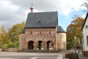 Torhalle opátstva v Lorschi, pravdepodobne okolo 774
