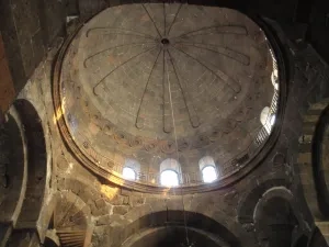 Kamenná kupola Chrámu sv. Ripsime, Ečmiadzin, Arménsko, 618
