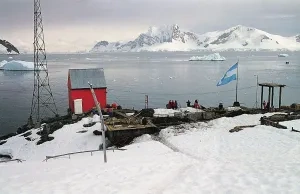 Antarktický polostrov, argentínska stanica Almirante Brown