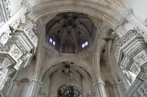 Interiér k﻿láštora San Juan de los Reyes, Toledo, 1476